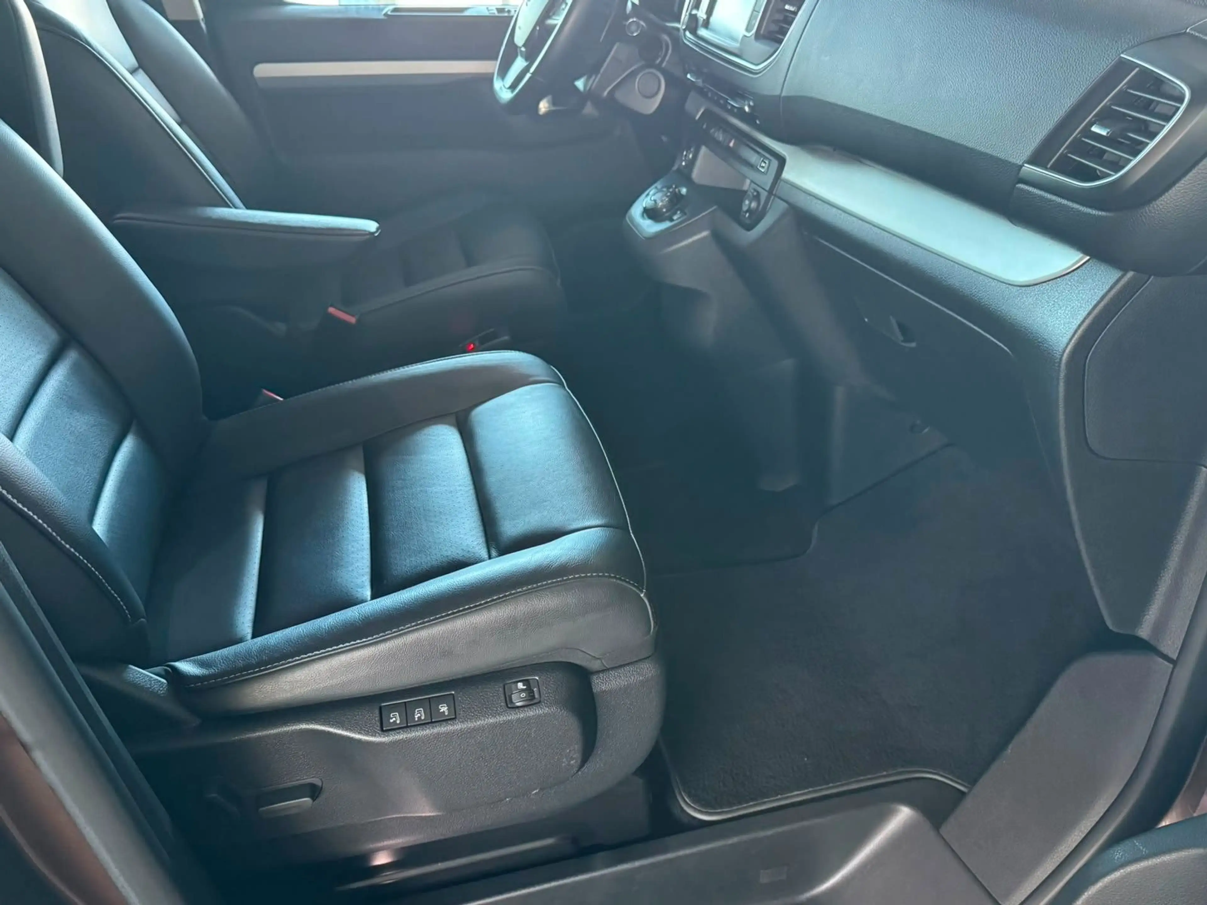 Opel Zafira Life Elegance M*L2*Leder*Navi*AHK.Pa.Dach — photo 9