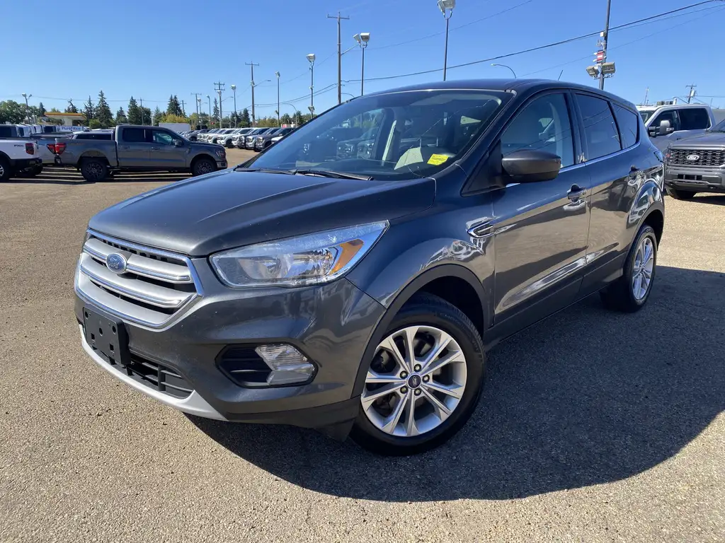 2017 Ford Escape SE | Rear Cam | Remote Keyless Entry | Heated Seat — photo 2