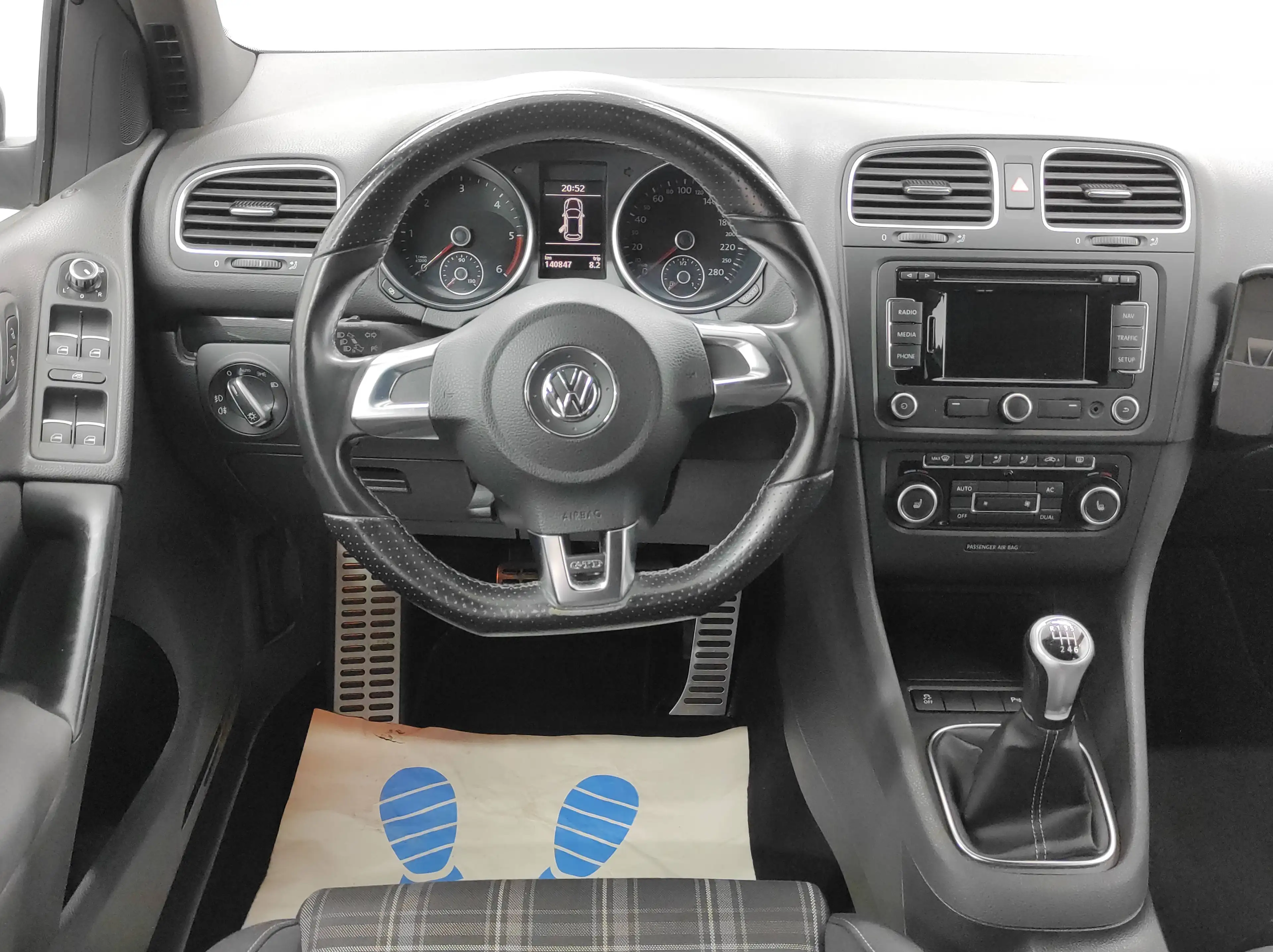Volkswagen Golf GTD 2.0 TDI KLIMAA NAVI TEMP BC SHZ PDC AHK 6-GANG TEMP BC — photo 13