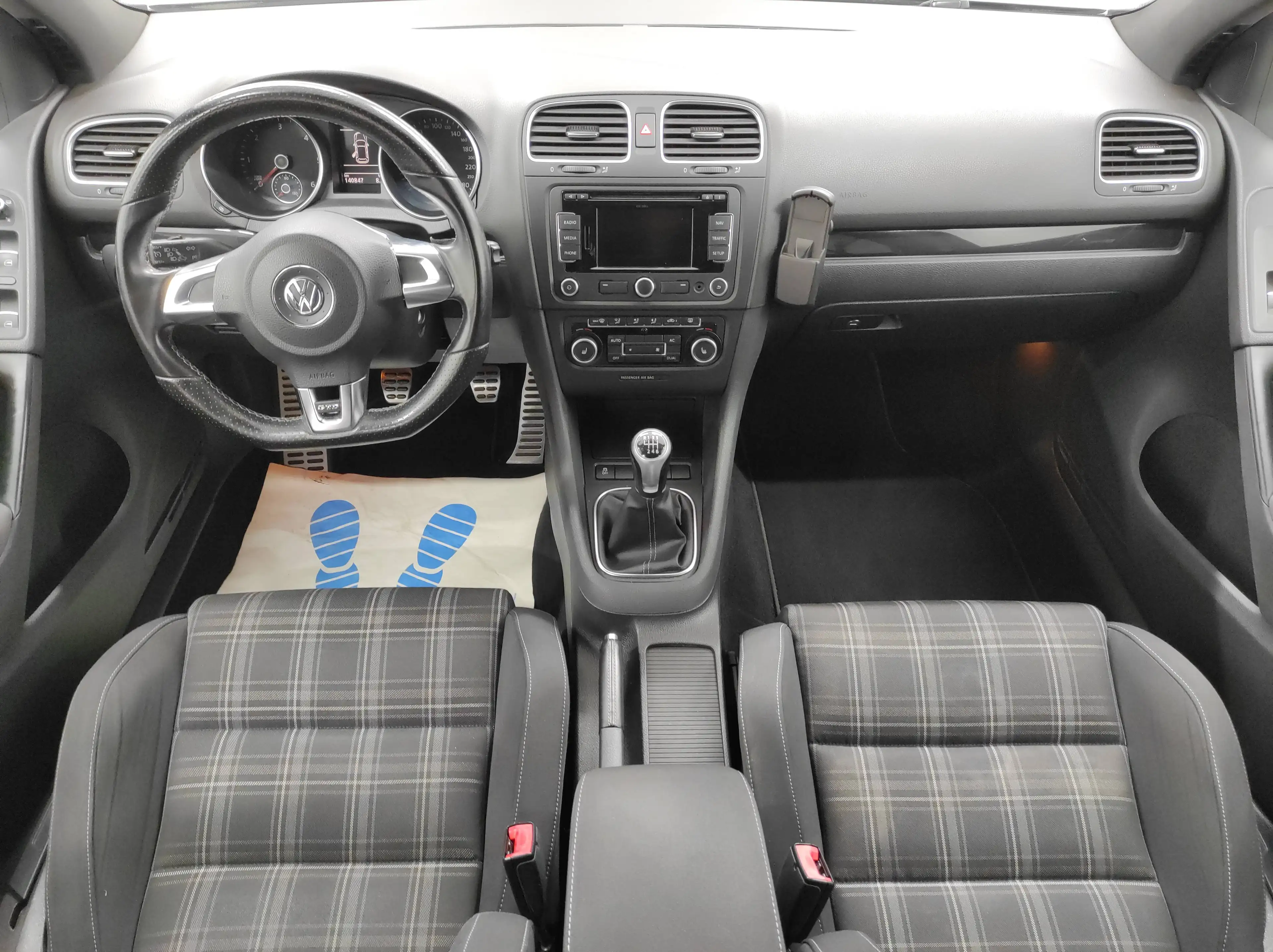 Volkswagen Golf GTD 2.0 TDI KLIMAA NAVI TEMP BC SHZ PDC AHK 6-GANG TEMP BC — photo 12