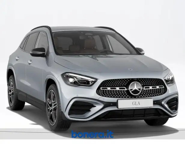 Mercedes-Benz Gla view 2