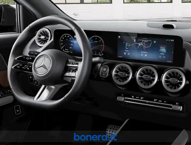 Mercedes-Benz Gla view 6