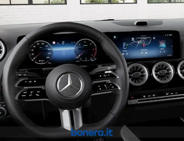 Mercedes-Benz Gla view 5