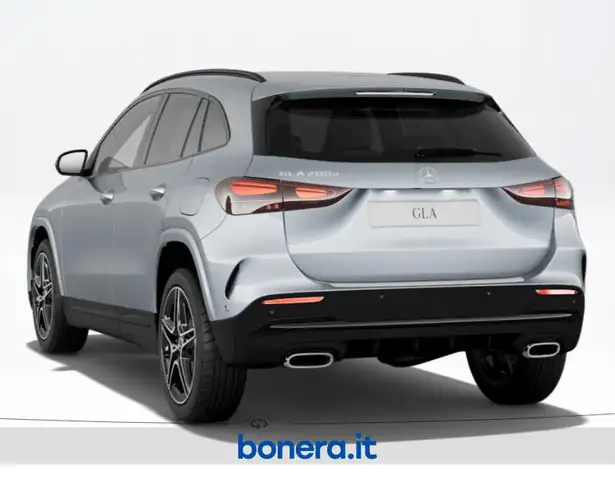 Mercedes-Benz Gla view 4