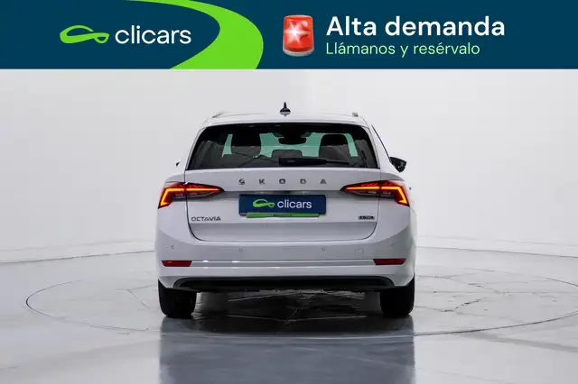 Skoda Octavia view 4