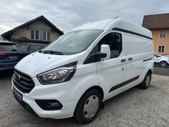 Ford Transit Custom view 2