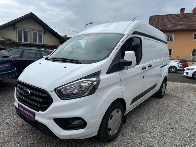 Ford Transit Custom view 3