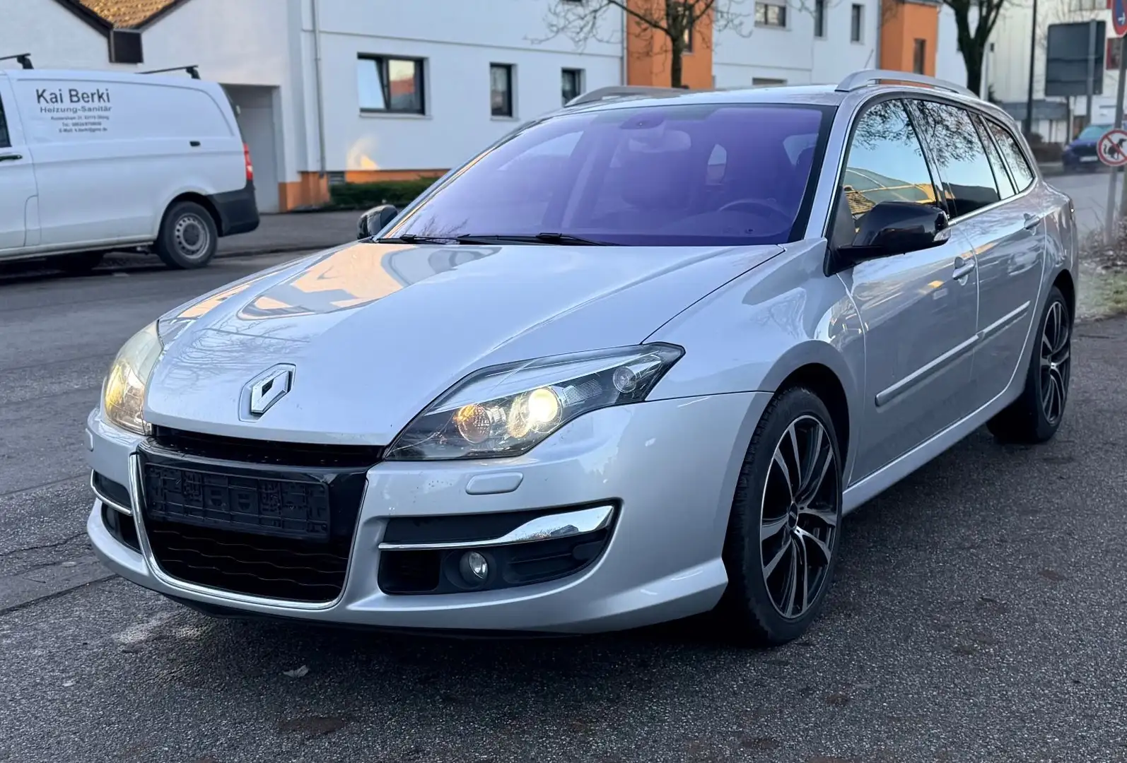 Renault Laguna III 2.0 dCi Grandtour GT Automatik Zilver - 1