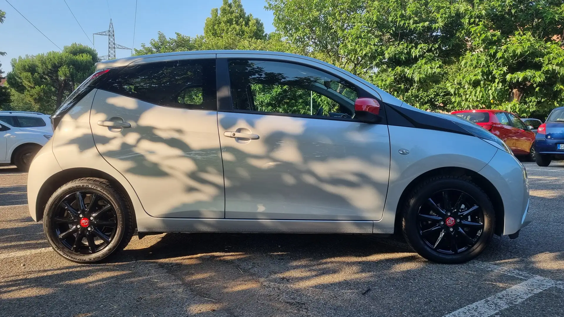 Toyota Aygo Aygo II 20145p 1.0 x-play m-mt my15 Argent - 2