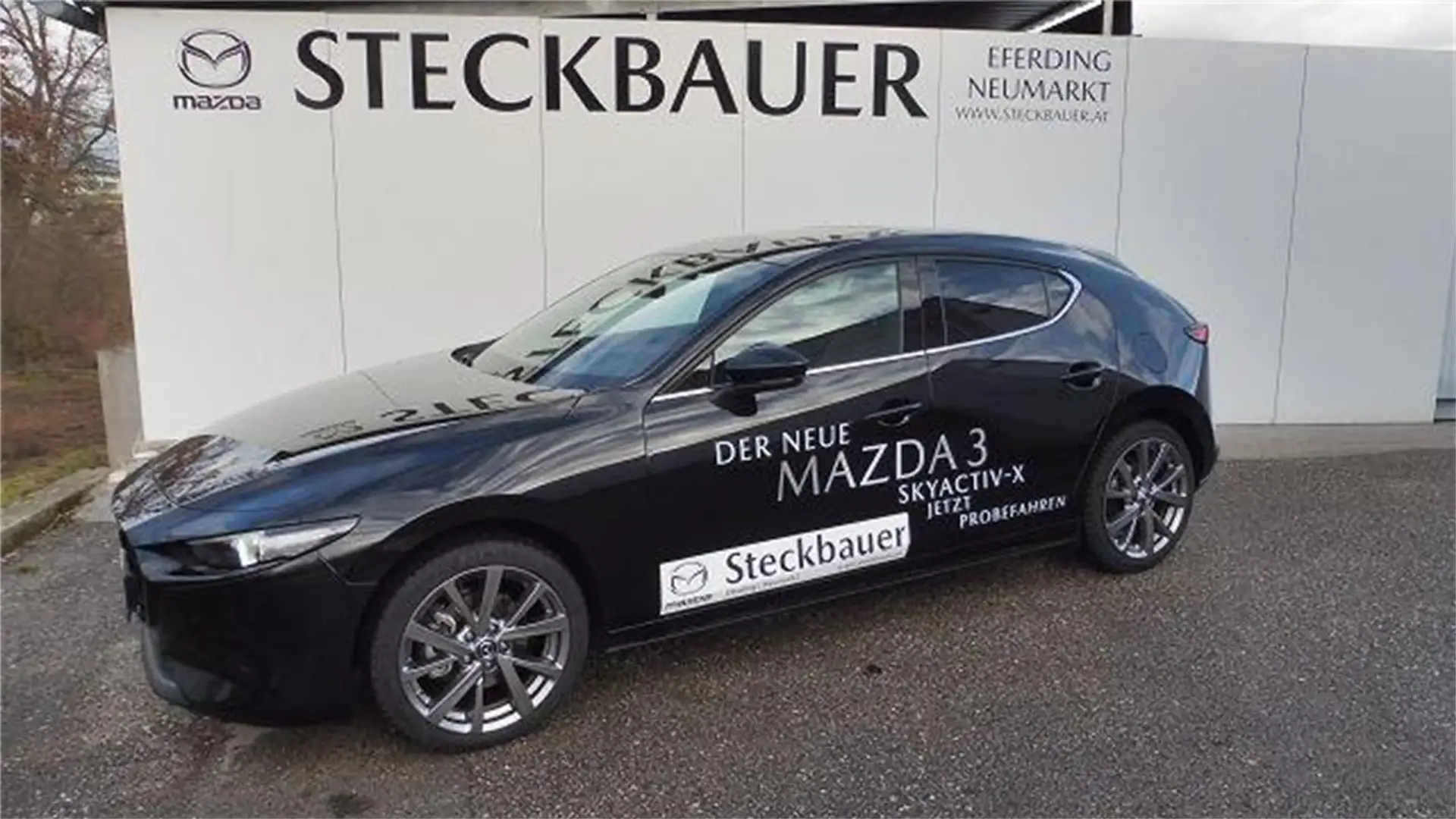 Mazda 3 2024  X 186ps 6AT AWD EXCLUSIVE-LINE COMR DASO D Schwarz - 1