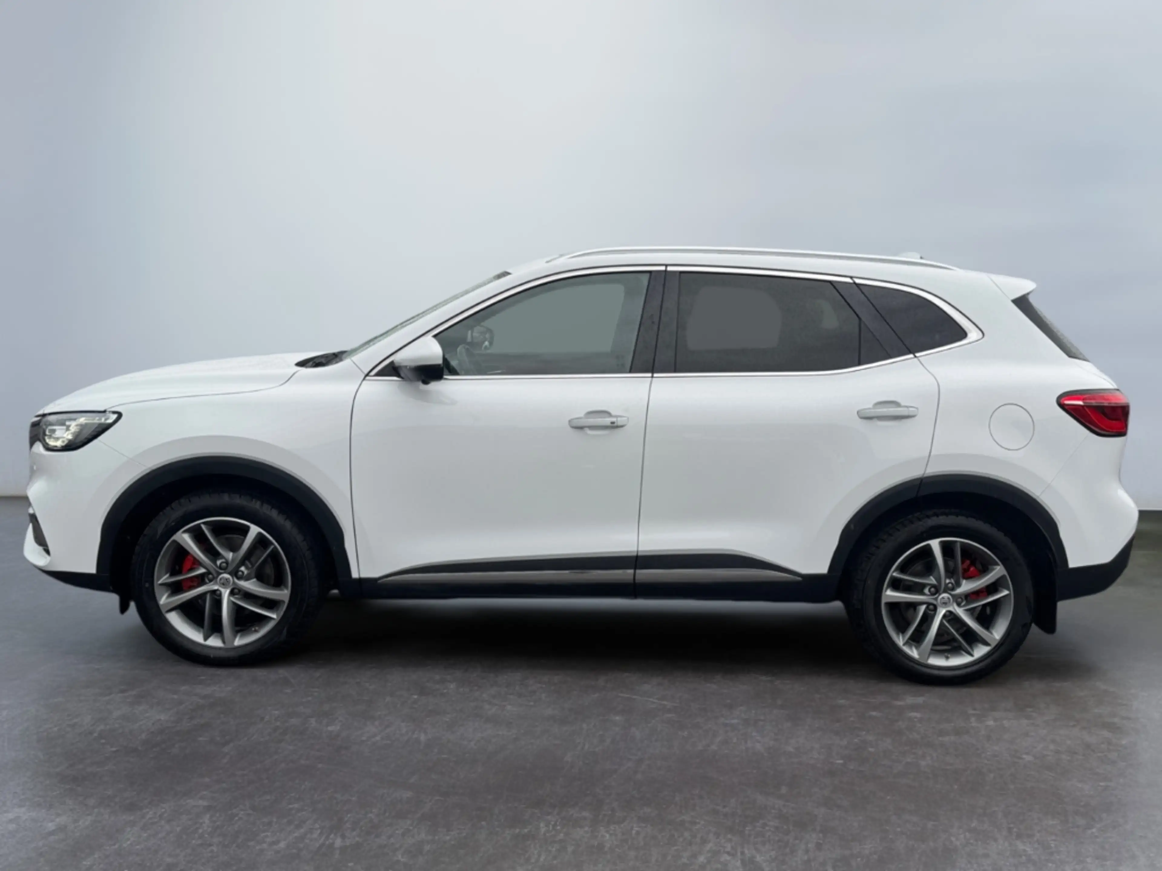 MG EHS Luxury *Pano*ACC*LED*360°*KEYLESS*VIRTUAL* — photo 5