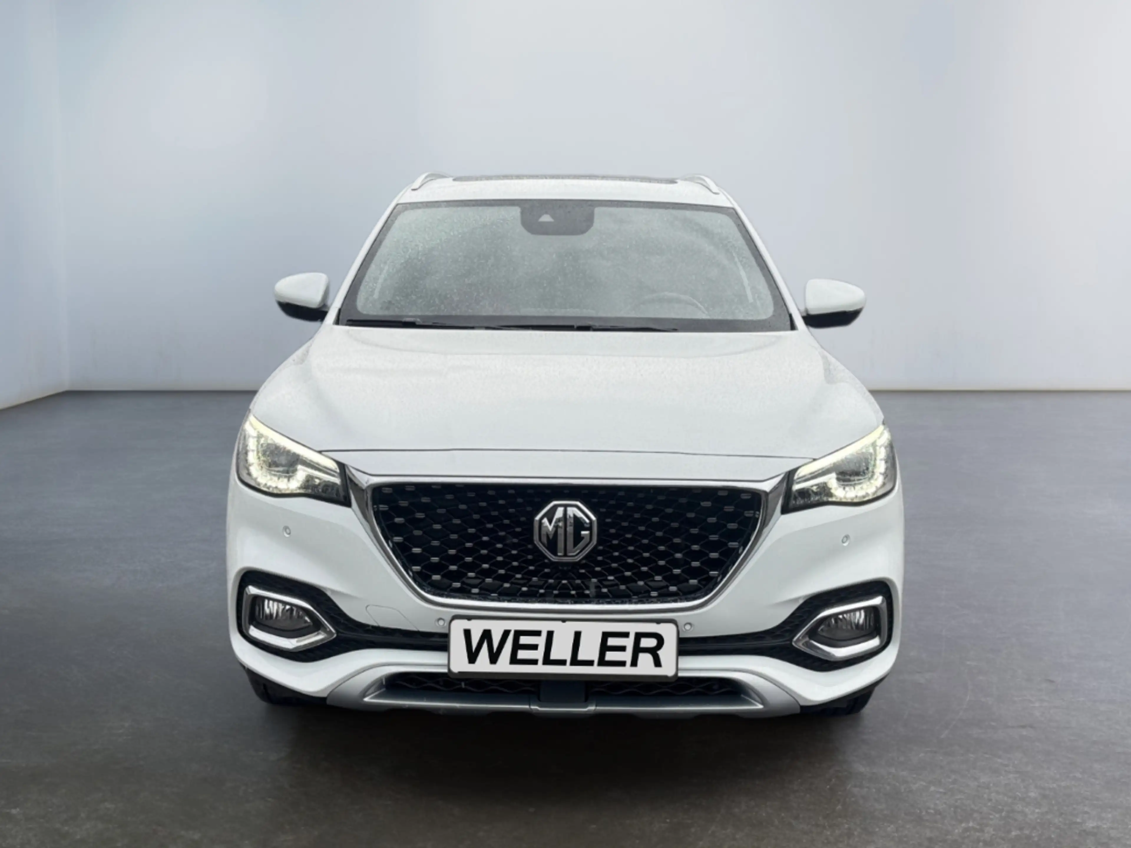 MG EHS Luxury *Pano*ACC*LED*360°*KEYLESS*VIRTUAL* — photo 2