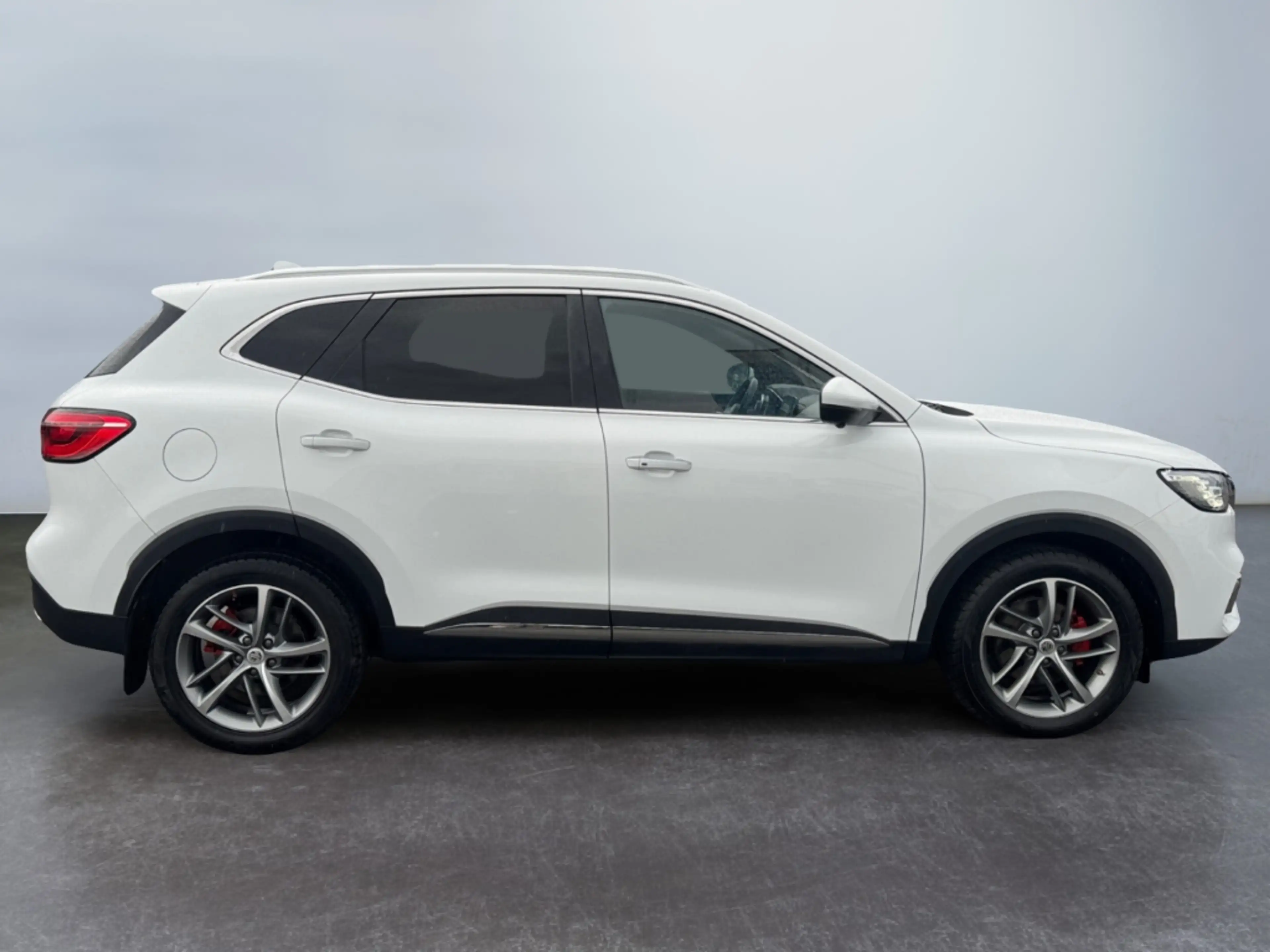 MG EHS Luxury *Pano*ACC*LED*360°*KEYLESS*VIRTUAL* — photo 9