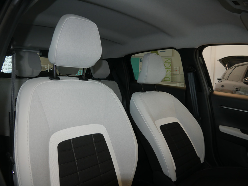 Citroen C3 Turbo 100 MAX PDC SHZ KAMERA NAVI LED — photo 15