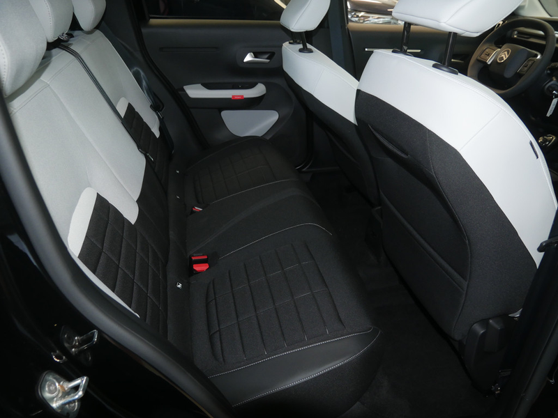 Citroen C3 Turbo 100 MAX PDC SHZ KAMERA NAVI LED — photo 4