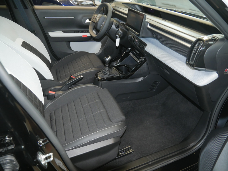 Citroen C3 Turbo 100 MAX PDC SHZ KAMERA NAVI LED — photo 2