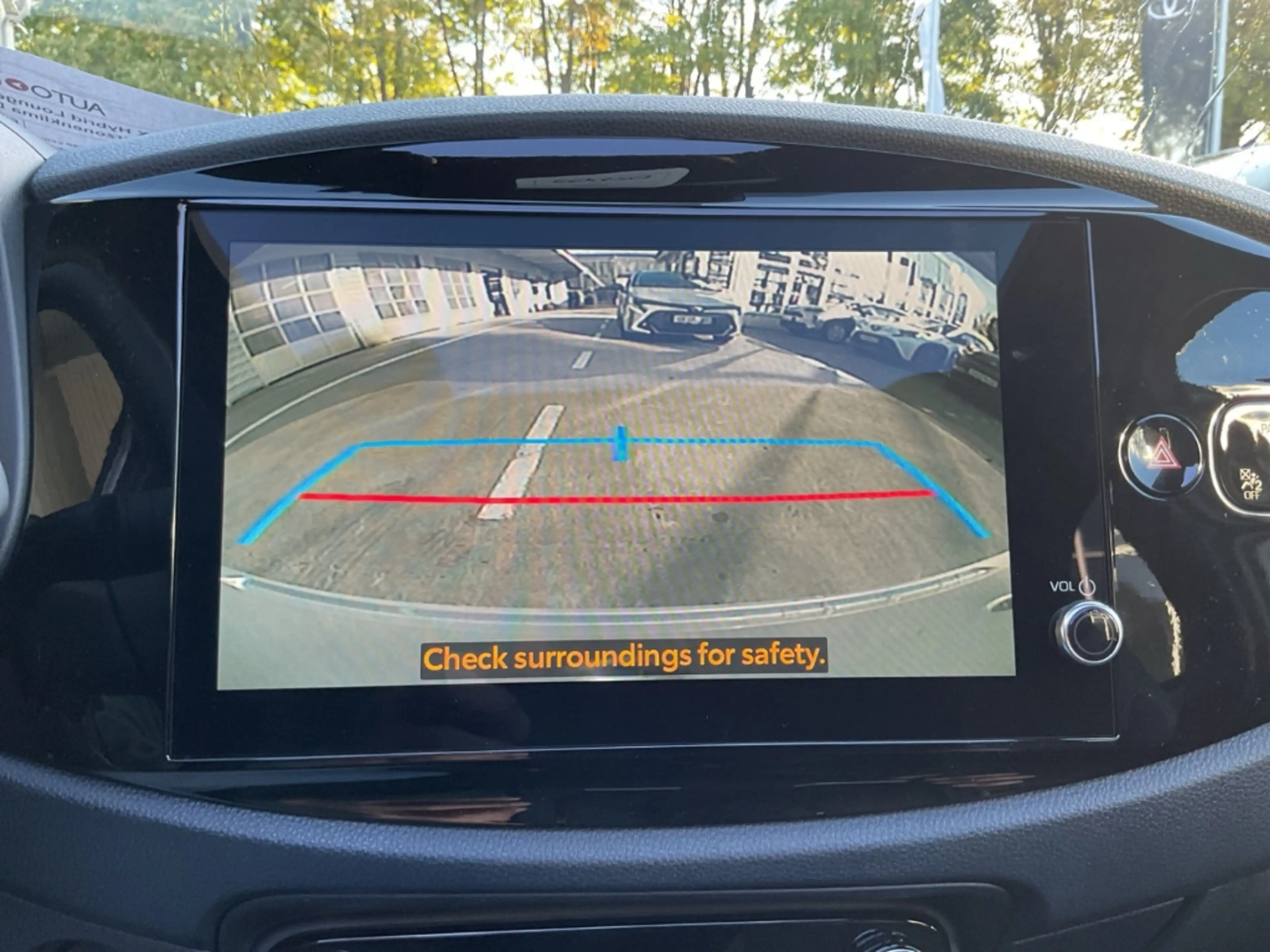 Toyota Aygo X Hybrid Lounge JBL LED Apple CarPlay Android Auto M — photo 14