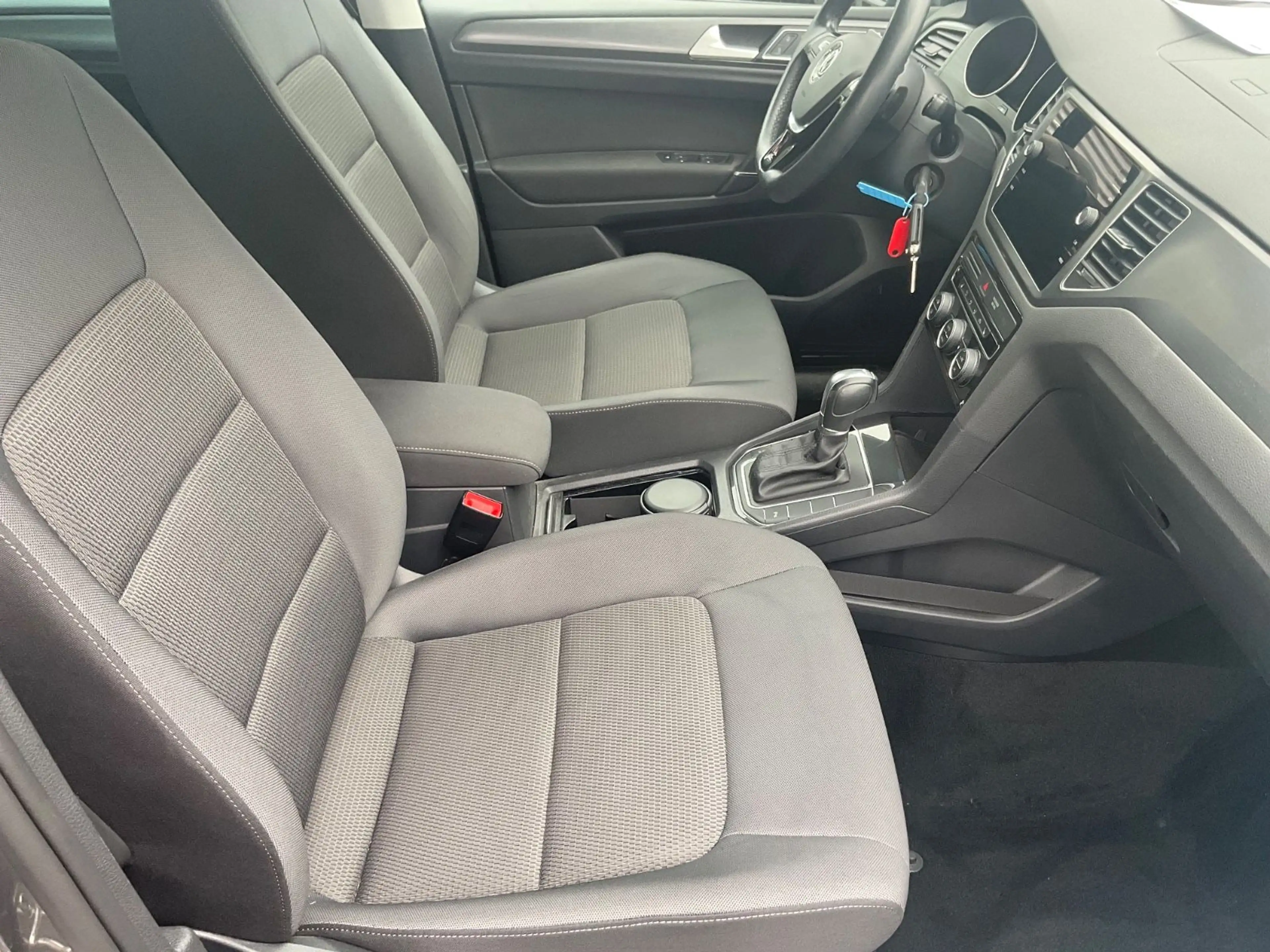 Volkswagen Golf Sportsvan 1.5 TSI ACT Comfortline Automatik — photo 9