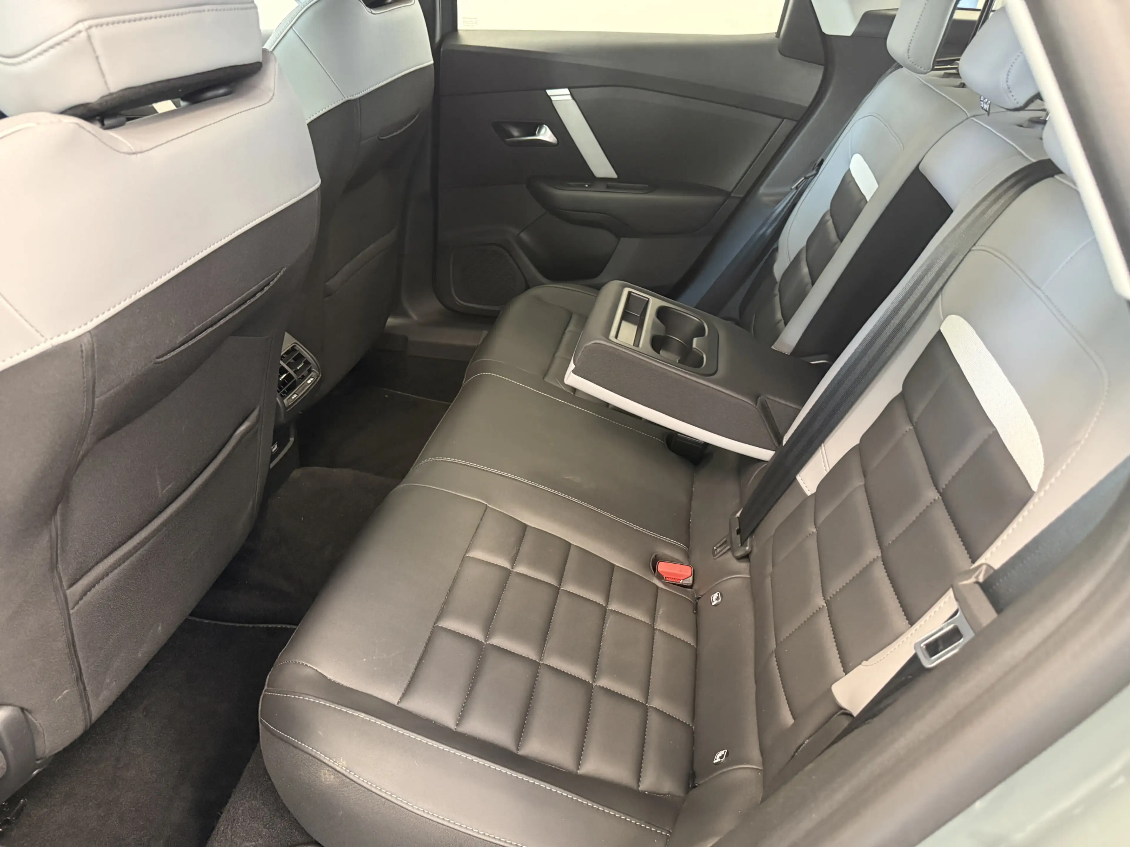 Citroen E-C4 Electric Max 156pk Extended range 54 kWh ACC PDC Blindspot — photo 13