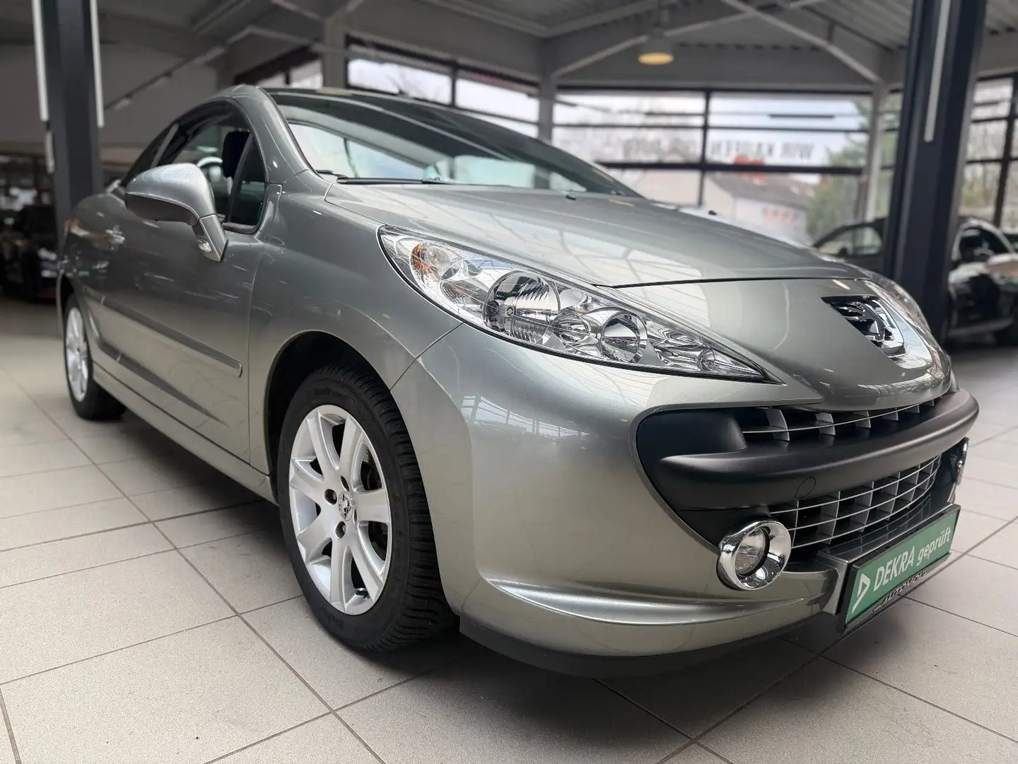 Peugeot 207 CC Cabrio-Coupe Sport*I-Hand*erst 65 Tkm ! Gris - 2
