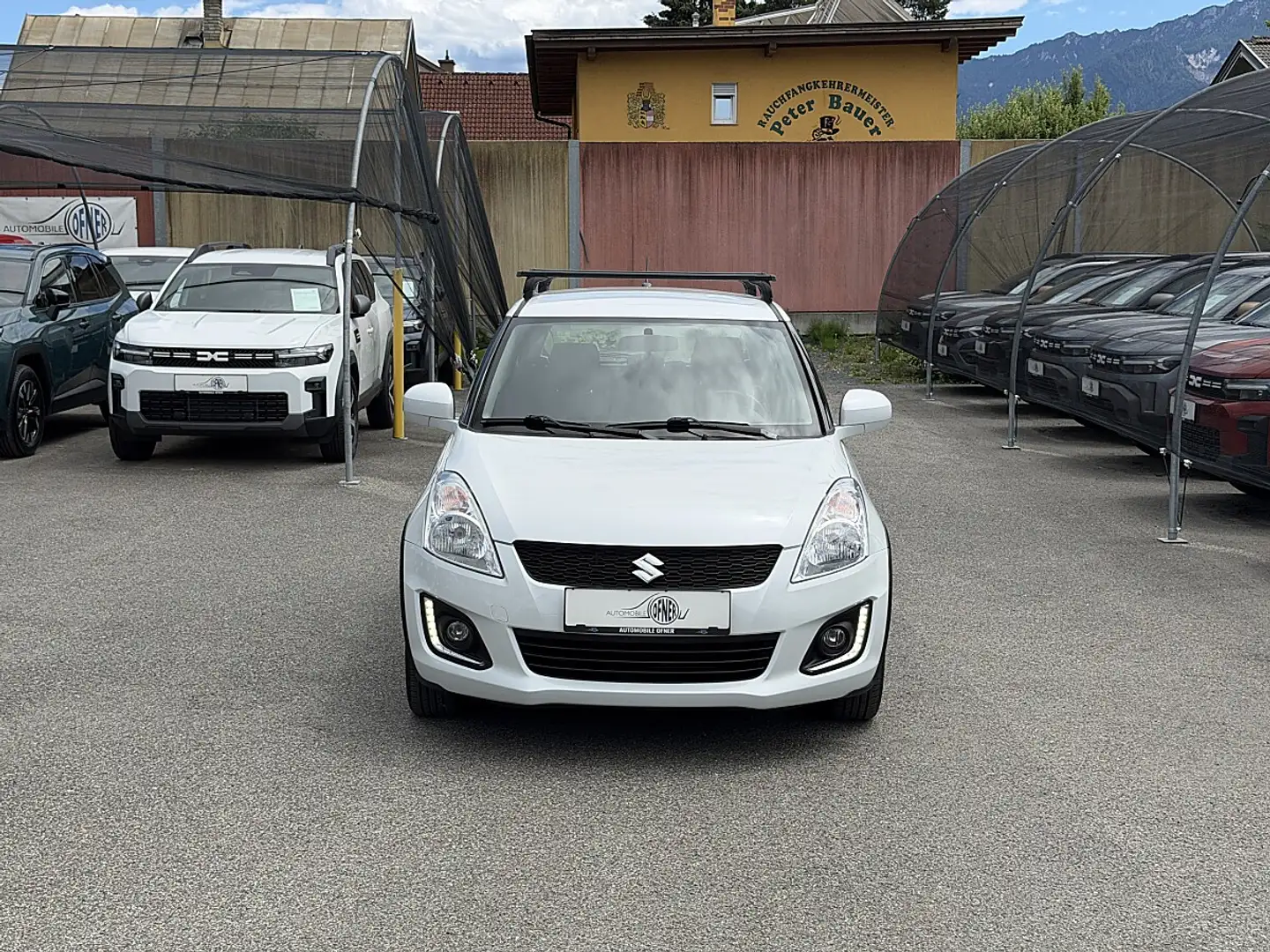 Suzuki Swift 1,2 DualJet 4WD Shine Sitzheizung THULE-Dachträ... Weiß - 2