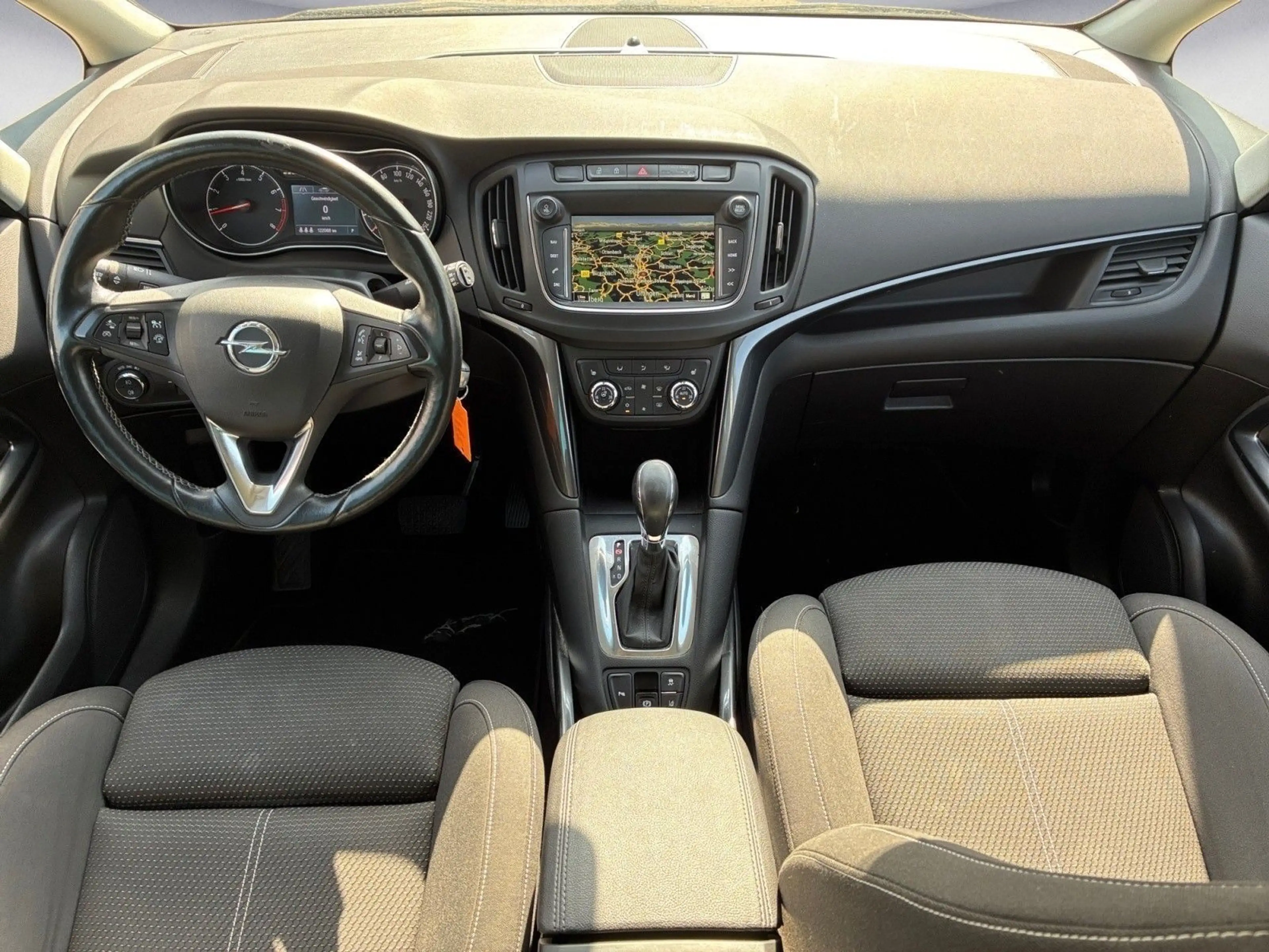 Opel Zafira AHK*LHZ*SHZ*PDC*KAMERA*KLIMA*TEMPOMAT*NAV — photo 11