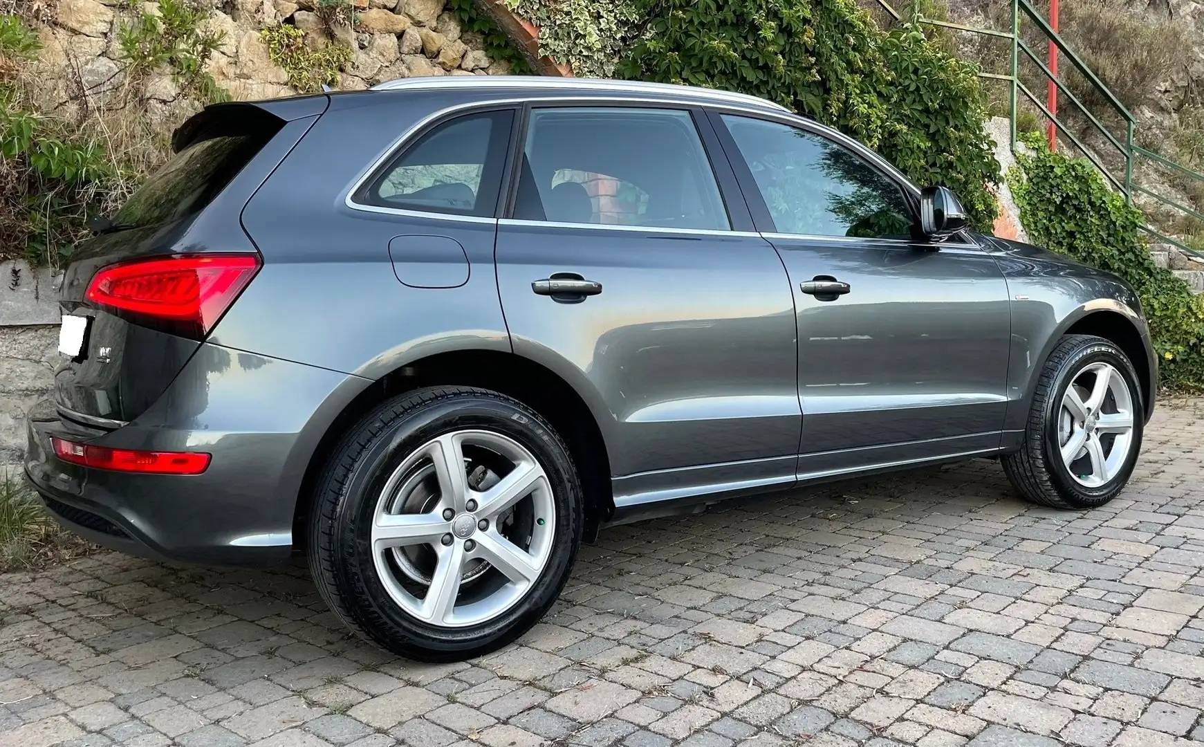 Audi Q5 2.0 TDI 190 Quattro S Line S tronic 7 ***VENDU*** Gris - 2