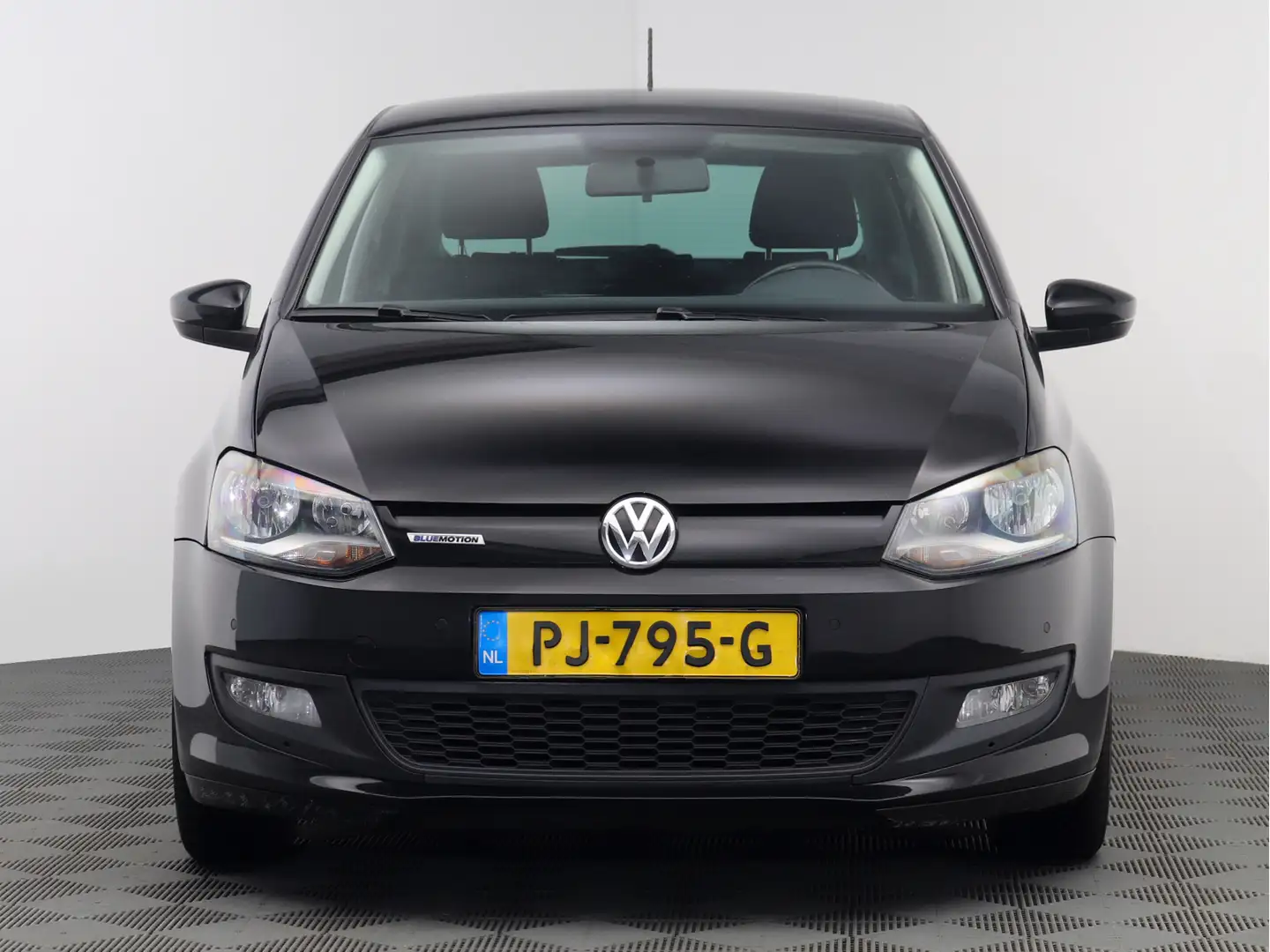 Volkswagen Polo 1.0 BlueMotion Edition | Navi | Parkeersensoren | Schwarz - 2