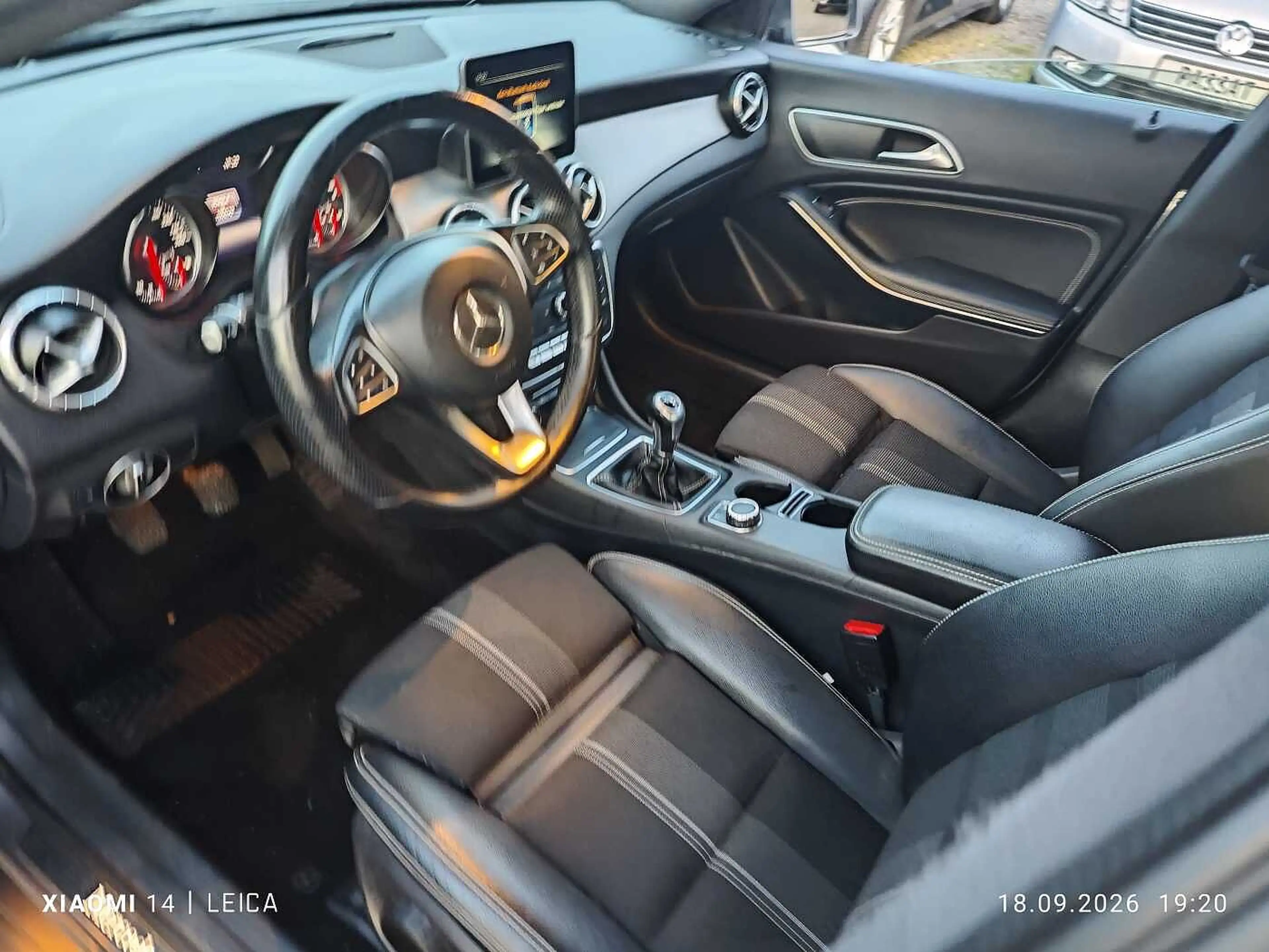 Mercedes-Benz CLA 180 Urban — photo 13