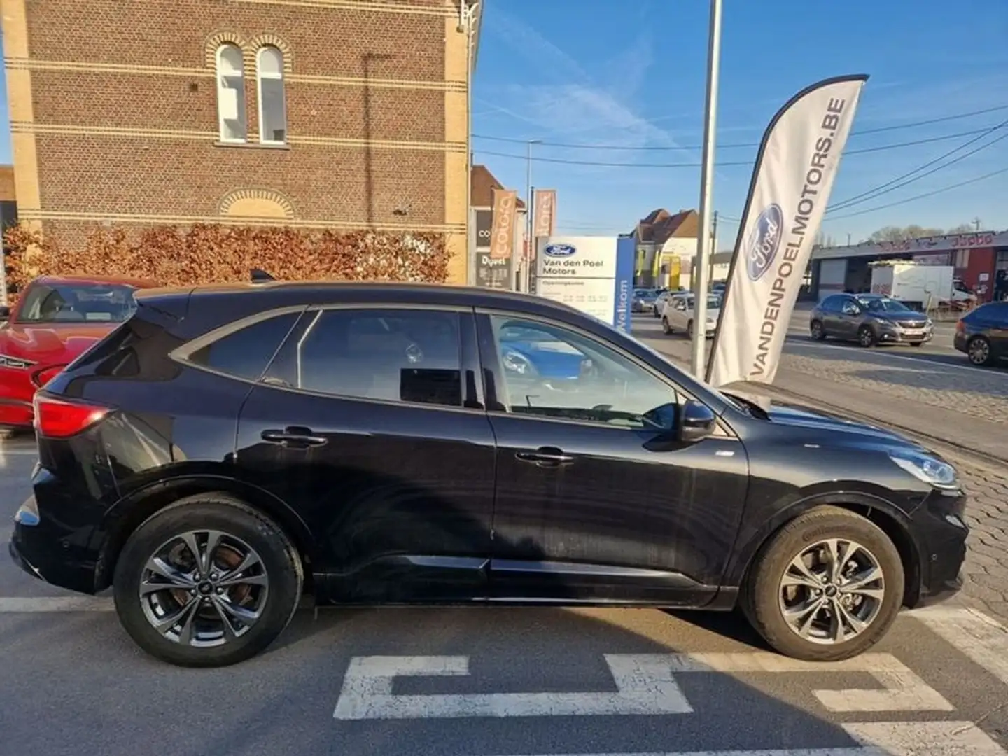 Ford Kuga ST-Line X PHEV AUT Zwart - 1
