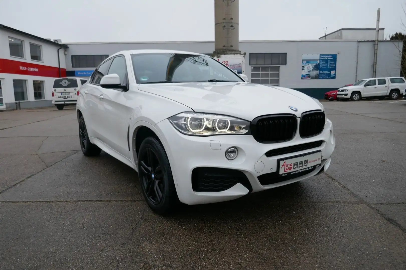 BMW X6 xDrive 40d M Paket/Stdhzg/LED/AHK Weiß - 1