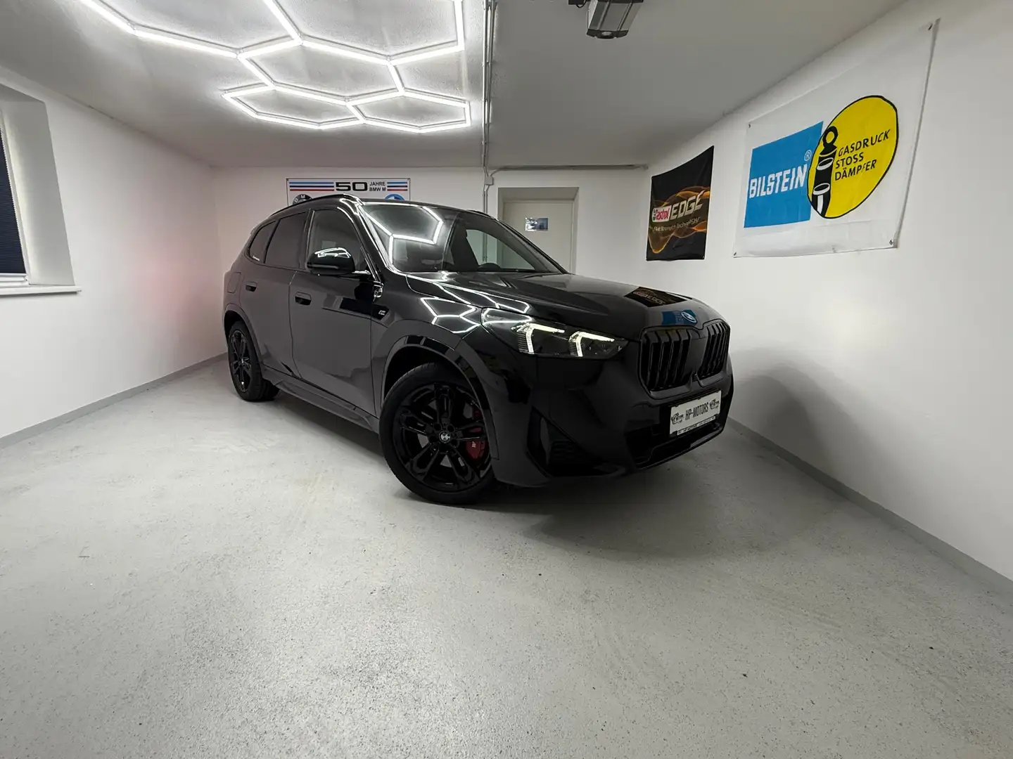 BMW X1 xDrive 25e M Sport*ACC*360° KAMERA*AHK*GARANTIE Schwarz - 1