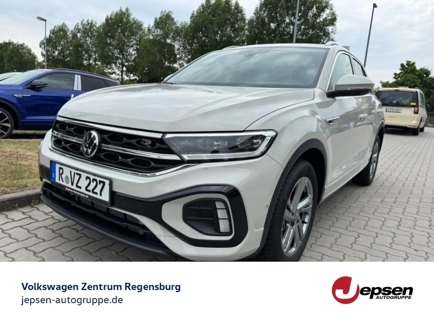 Volkswagen T-Roc R-Line 1.5 TSI DSG ACC ParkAssist AHK Grau - 1