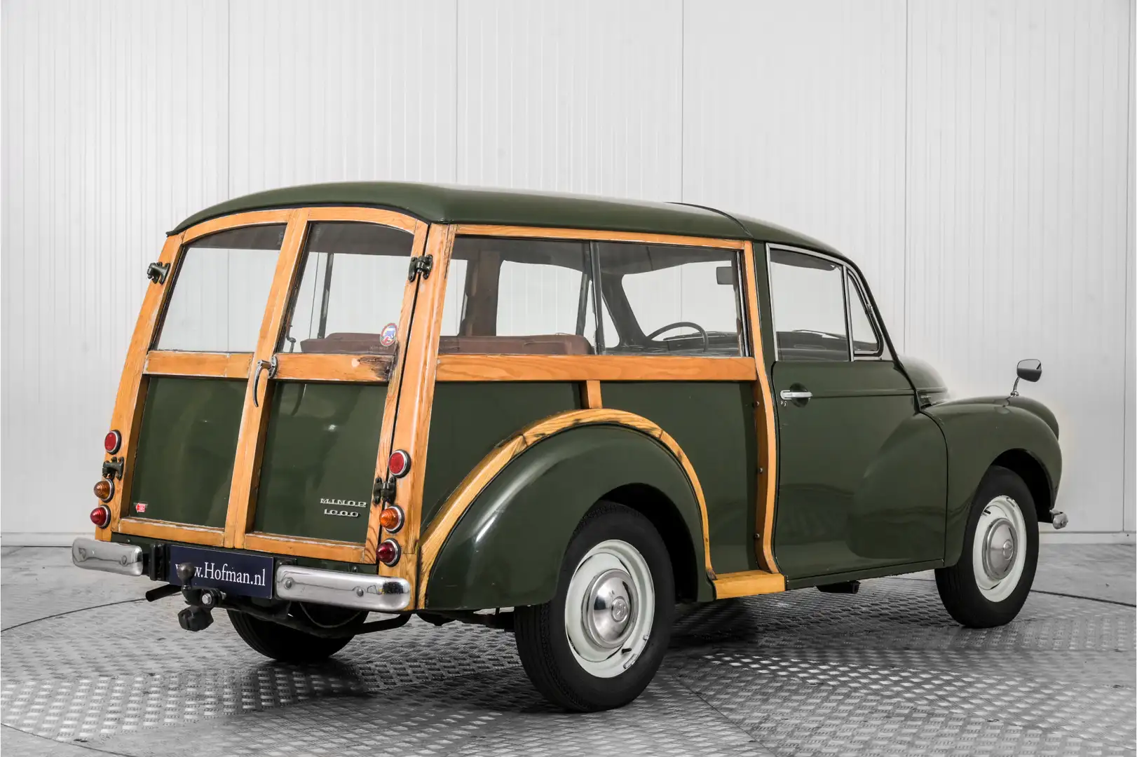 Oldtimer Morris Minor Traveller Verde - 2