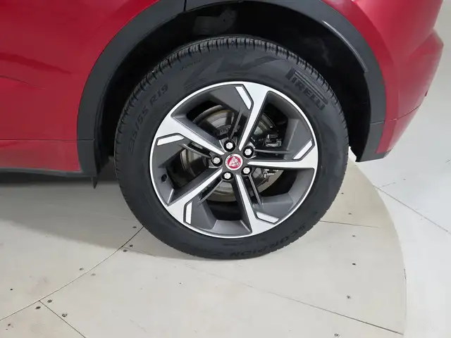 Jaguar E-Pace view 9