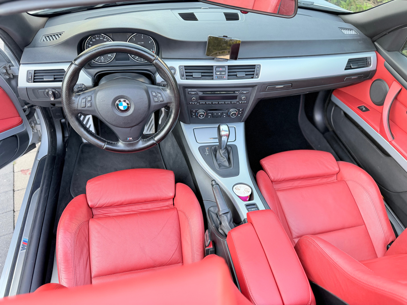 BMW 320 Cabriolet 320 dA — photo 11