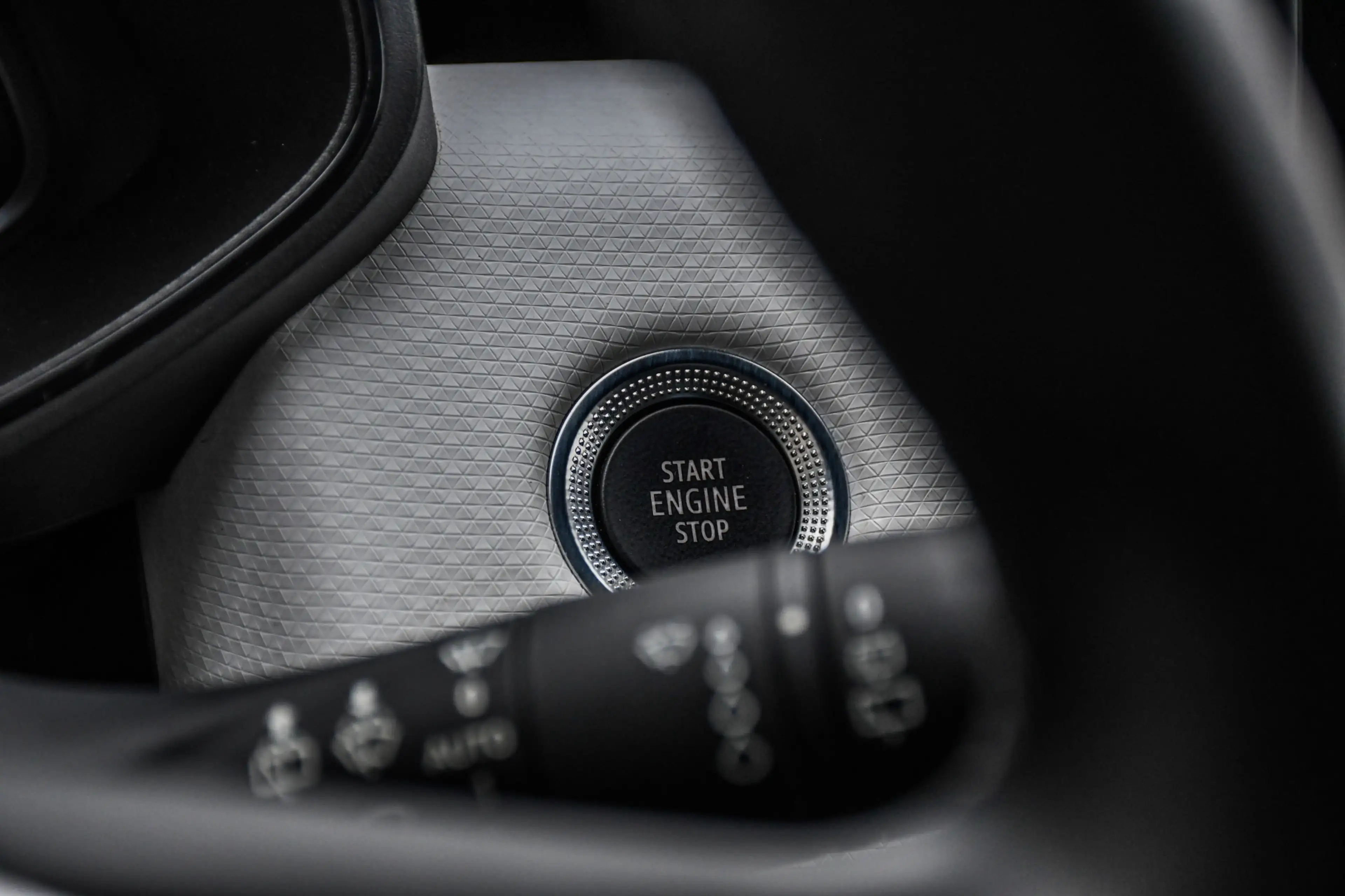 Renault Clio 1.6 E-Tech Full Hybrid 145 Techno — photo 13