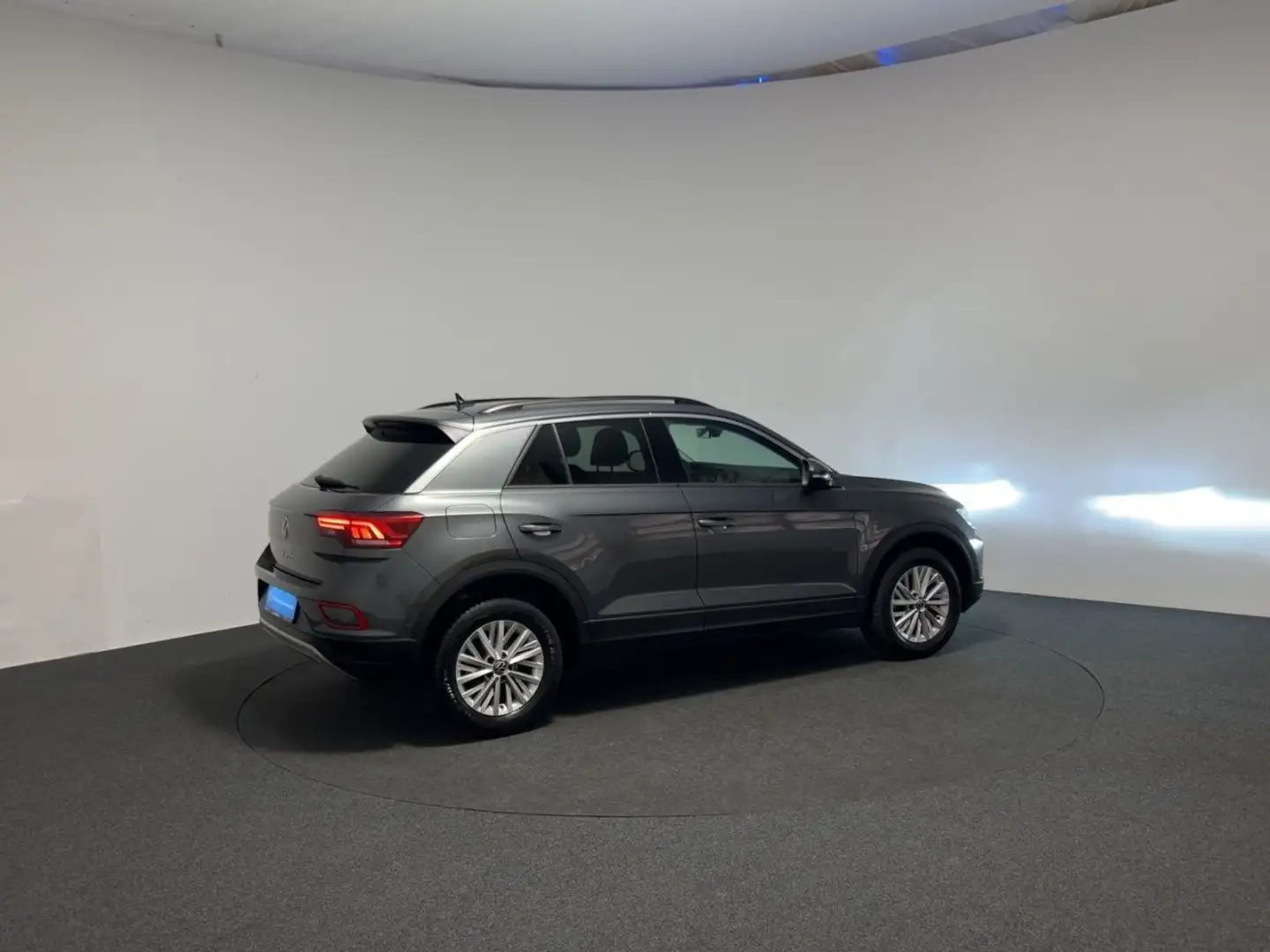 Volkswagen T-Roc 1.0 TSI Life Klima Navi Einparkhilfe Sitzheizung Grijs - 2