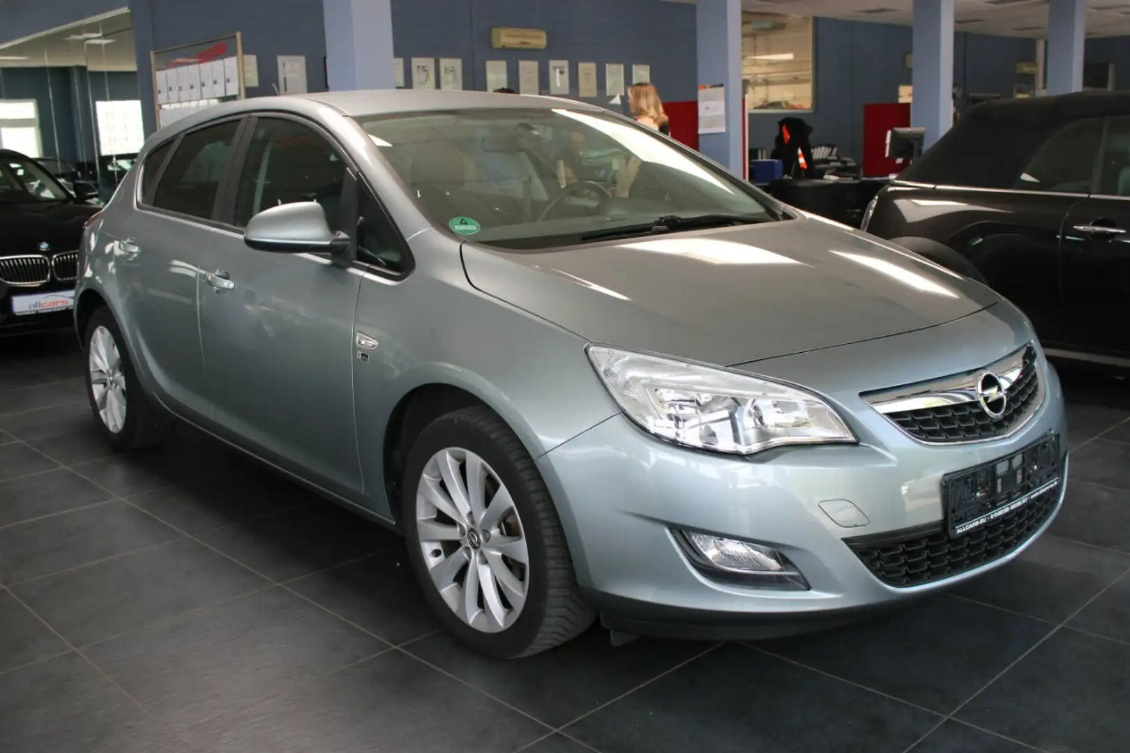Opel Astra 1.4 Turbo 150 Jahre Opel Zilver - 1