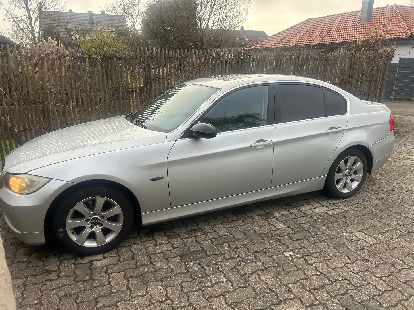 BMW 325 325i Aut. Silber - 1