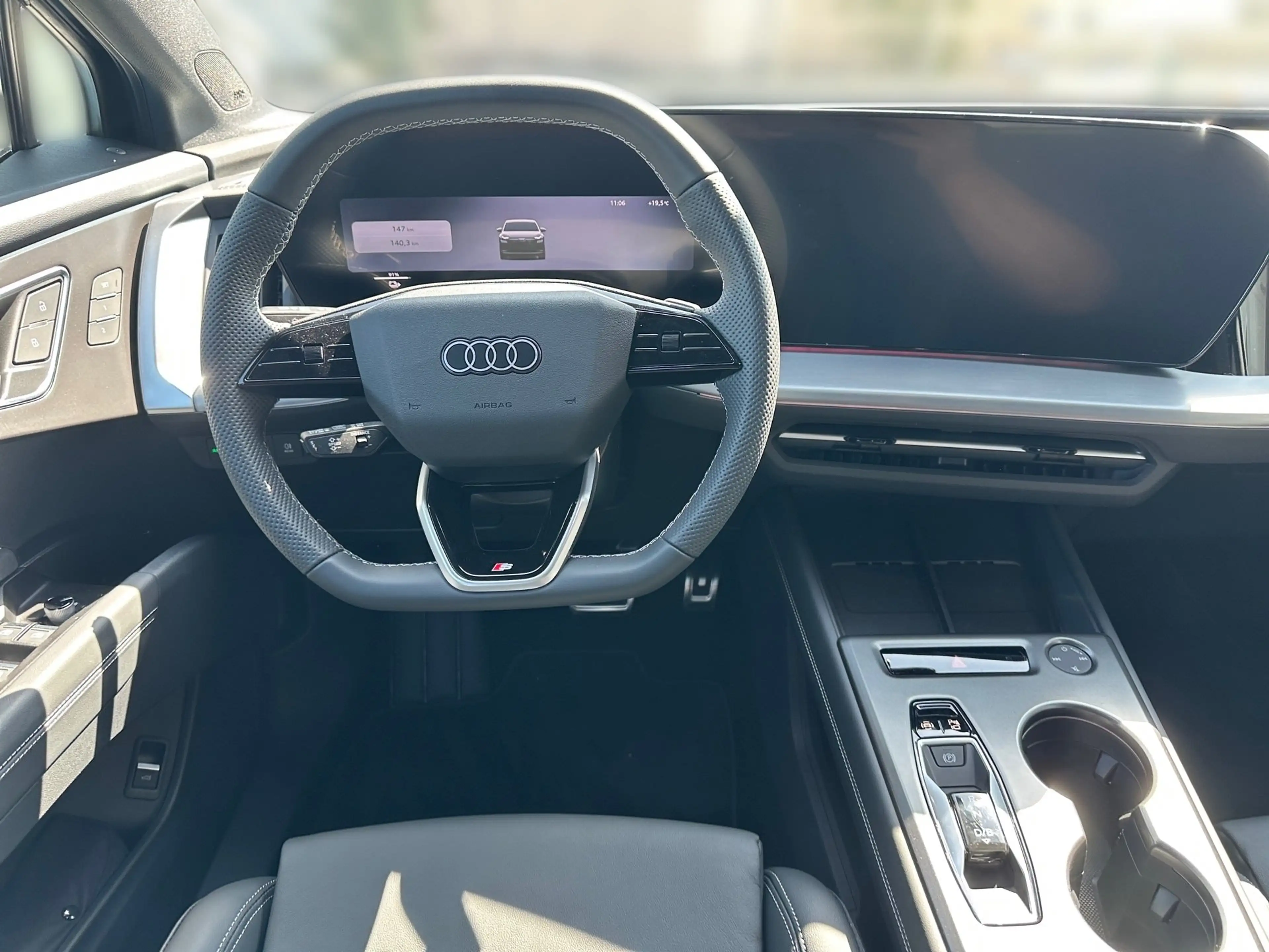 Audi Q4 e-tron Q4 Sportback e-tron quattro HeadUp AHK Navi Matrix — photo 12