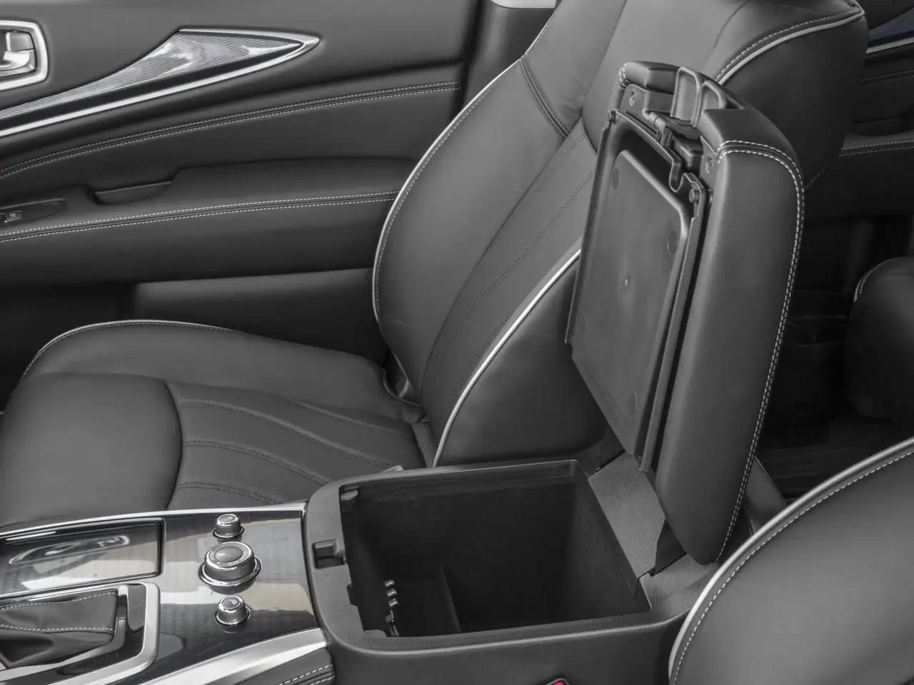 Infiniti QX60 fotografie Infiniti QX60