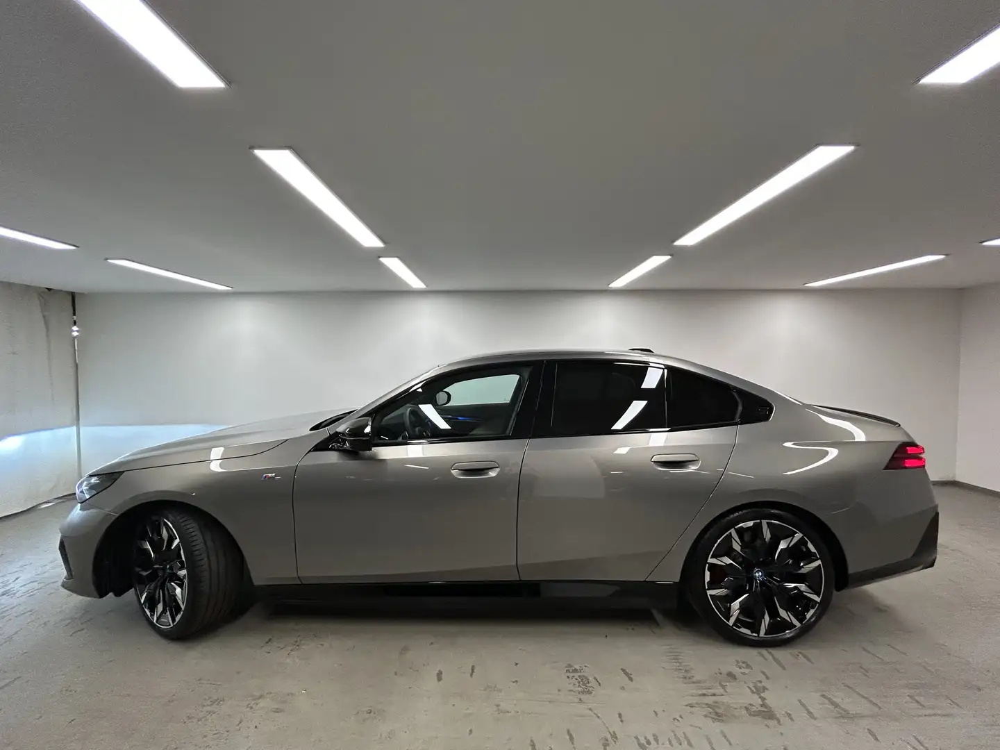 BMW i5 M60 xDrive Limousine M Sportpaket Pro AHK DA. Prof Gris - 2