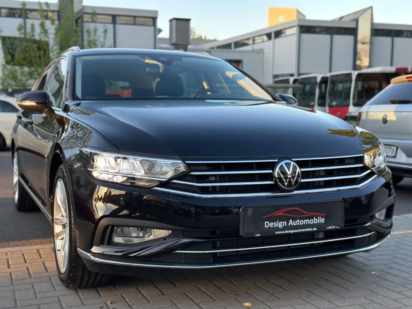 Volkswagen Passat Variant Elegance*Autom/Navi/Erst 351 Km* Noir - 1
