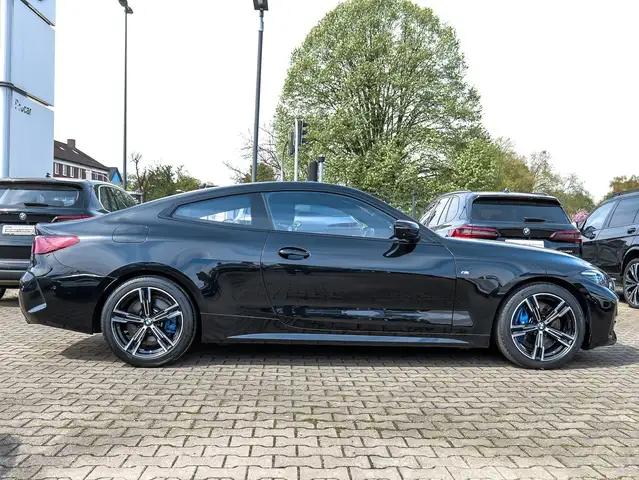 BMW 4 Series view 10