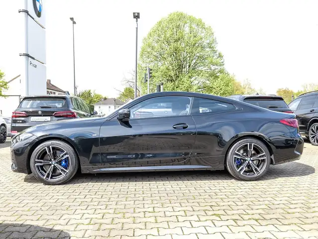 BMW 4 Series view 9