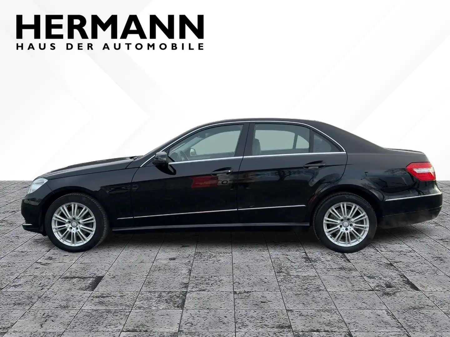 Mercedes-Benz E 200 CGI BlueEfficiency Elegance *BiXenon*SHZ Schwarz - 2