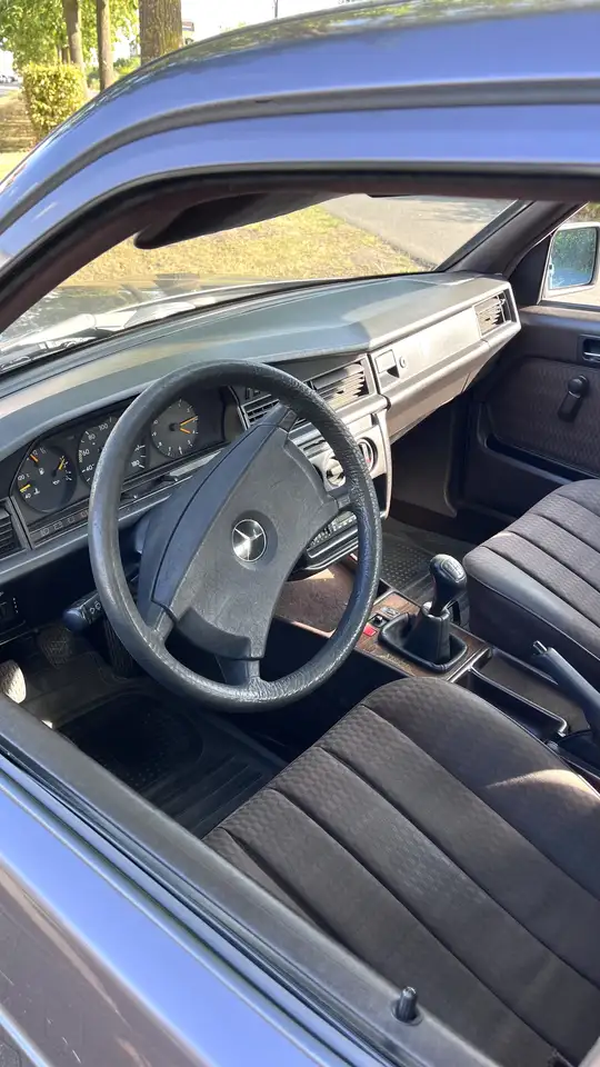 Mercedes-Benz 190 W201 2.0, foto 7