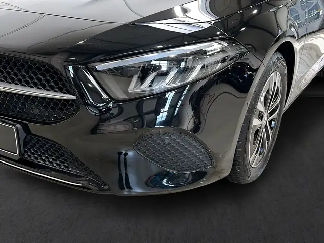Mercedes-Benz A-Class view 3