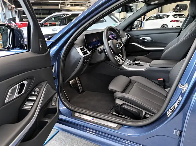 BMW 3 Series view 2